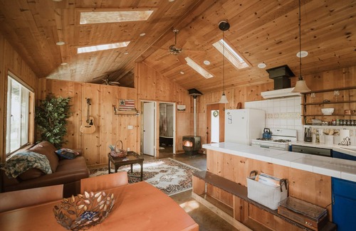 Carmel Valley Cottage | Cottage charm in the Santa Lucia Mountains