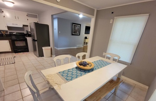 Ellendale House | Cottage close to Shelby Farms