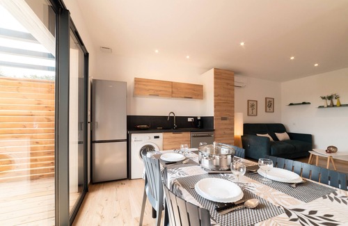 Sorede Apartment | Cottage 'Côté Nature' with Mountain View, Wi-Fi and Air Conditioning