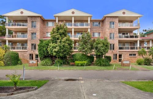 Nelson Bay Apartment | Cottage Court 4 Shoal Bay and Little Beach at your fingertips