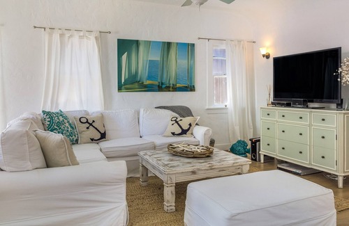 Peninsula Cottage | Cottage de La Peninsule family friendly. Garage! Walk btwn ocean & bay.