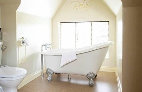 Alcester Cottage | Cottage-Ensuite-Self Catered - 2 Peoples