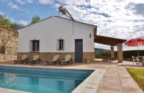 Antequera House | Cottage with Pool Views