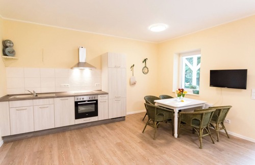 Oberhavel Condo | Cottage. Ferienwohnung. Rietet Seenähe, Erholung, Ruhe und Tierfreundlichkeit