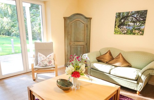 Oberhavel Condo | Cottage. Ferienwohnung. Rietet Seenähe, Erholung, Ruhe und Tierfreundlichkeit