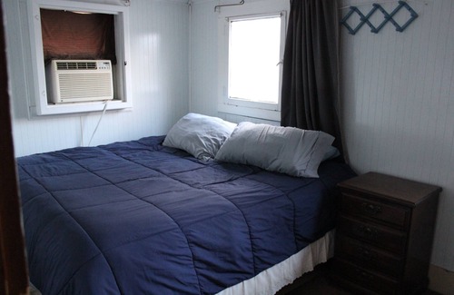 Town of Jerusalem House | Cottage- Flat- On Lake -Avail Aug 27-Sept 3