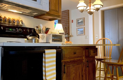Pulaski Cottage | Cottage for rent on North Sandy Pond. Families and Fishermen welcome!