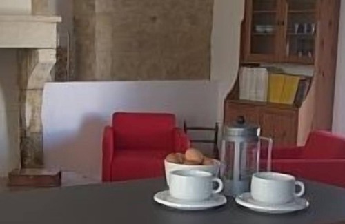 Villefranche-de-Lonchat Cottage | Cottage In Private, Rural Setting, Close To All Amenities