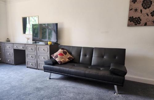 Trafford House | Cottage