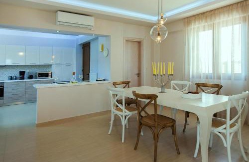 Adele Villa | Cottage in Adele