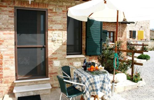 Asciano House | Cottage in Asciano with Pool and Terrace