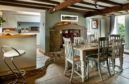Buxton Cottage | Cottage in Buxton near Peak District Trails