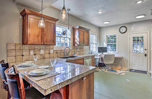 North End Cottage | Cottage in Hyde Park: Yard, 1 Mi to Dtwn