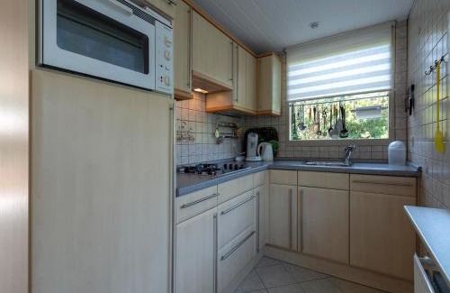 Sint Maartensvlotbrug House | Cottage in Netherlands with Garden & BBQ