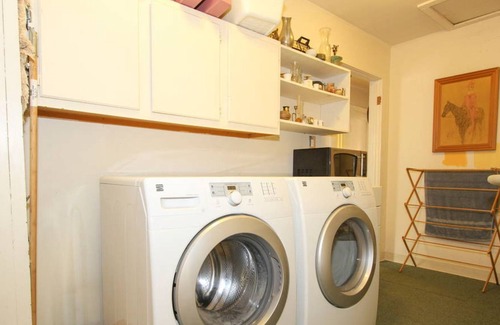 Graton House | Cottage in Rural Sebastopol, a few minutes Walk to the little Village of Graton