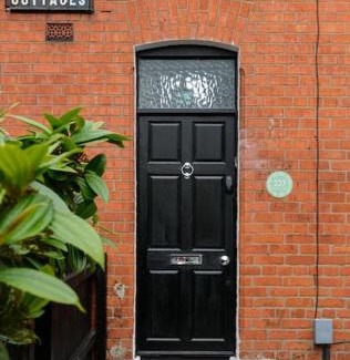 Queens Quarter House | Cottage in the City The Harland Rathdrum Cottage