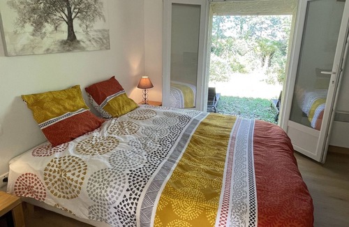 Alignan-du-Vent Cottage | Cottage in the heart of an estate with swimming pools