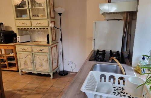 Bonny-sur-Loire Cottage | Cottage in the garden of the Moulin de la Fontaine