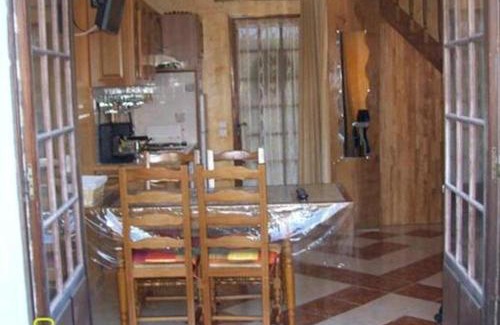 Brou-sur-Chantereine House | Cottage in Vaires-sur-Marne near Forest & Lake