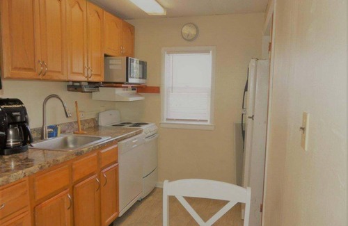 Bradley Beach House | COTTAGE IS ONE BLOCK TO BEACH W/PRIVATE BACK YARD. WIFI & OUTSIDE SHOWER.