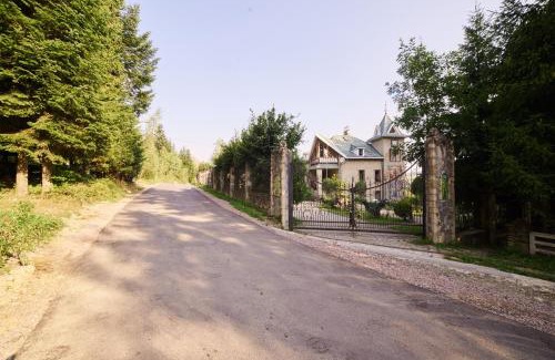 Skhidnytsya House | Cottage Kazka Lisu