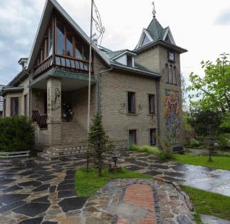 Skhidnytsya House | Cottage Kazka Lisu