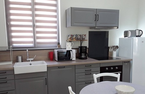 Saint-Denis House | Cottage "La Salamandre" 4 people in Saint-Denis.
