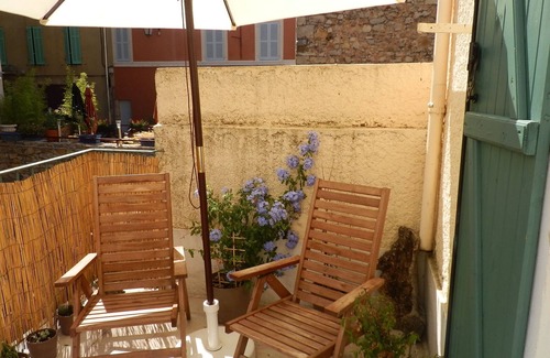 Le Luc Apartment | Cottage * Lou Lavadou with terrace of 10 m²