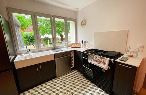 Montlouis-sur-Loire Cottage | Cottage near castles, garden, parking, max 4 people