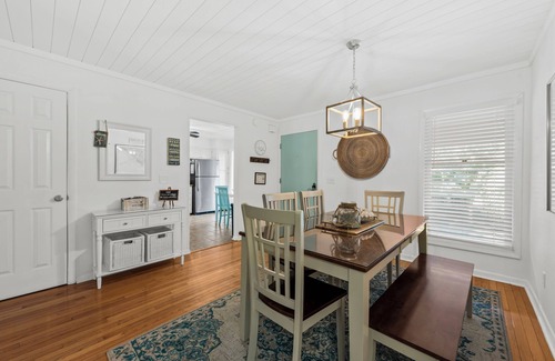 Seabrook Island Cottage | Cottage near beach with amenity cards pets ok