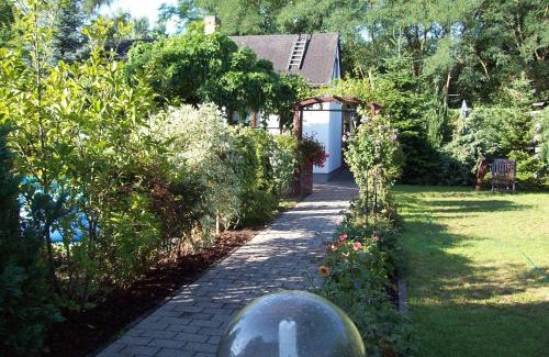 Karlshorst House | Cottage near centrum, paradise