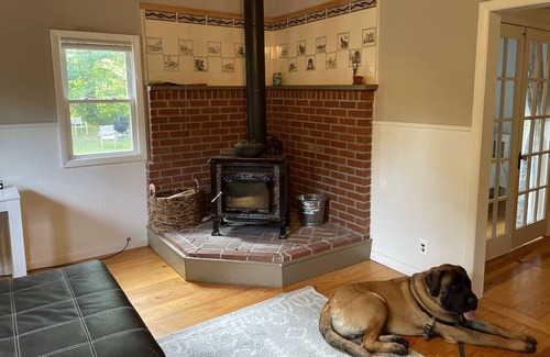 Mayfield Cottage | Cottage near Great Sacandaga with large fenced yard.