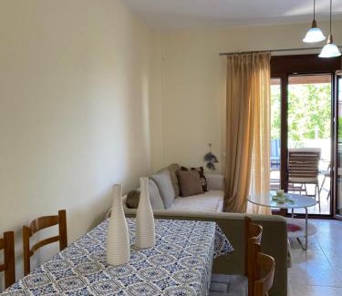 Haniotis Apartment | Cottage Oasis