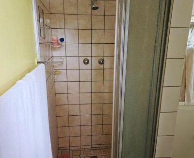 Silverton Apartment | Cottage of the Grumpy Old Man, no loadshedding