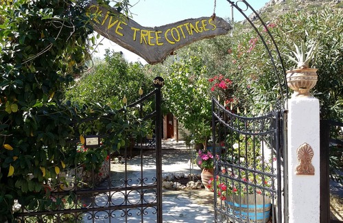 Kantanos-Selino Cottage | Cottage 'Olive Tree 4' with Sea View, Private Terrace and Wi-Fi