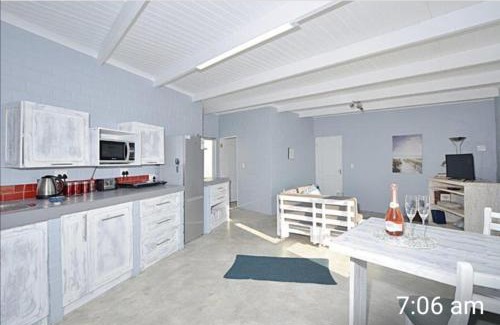 Yzerfontein Apartment | Cottage on Atlantic90