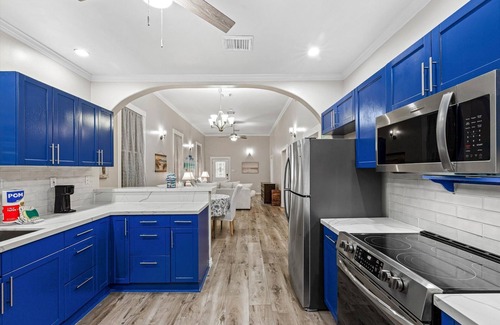 Galveston House | Cottage On Ave O 2 Bedroom Home