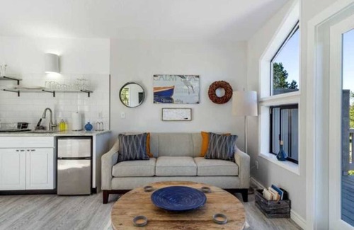 Friday Harbor Cottage | Cottage on Bison Pond-Tranquility & Beauty Abounds