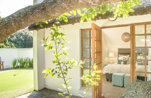 Saint Francis Bay House | Cottage on College