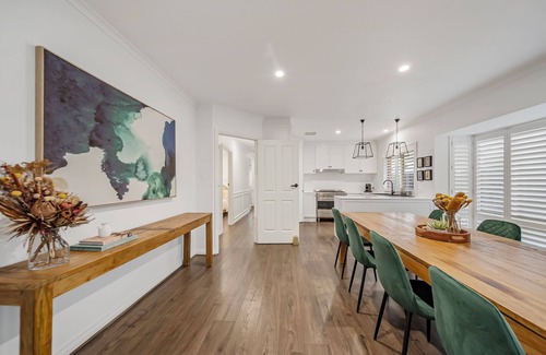 Allenby Gardens House | Cottage on Coombe
