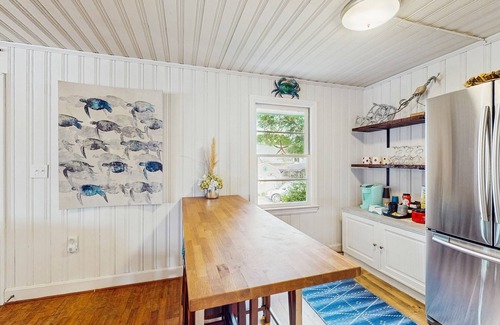Sunset Beach House | Cottage on intercoastal waterway with private pool, hot tub and large dock