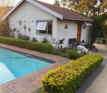 Greater Johannesburg Metropolitan Area House | Cottage on Keurboom