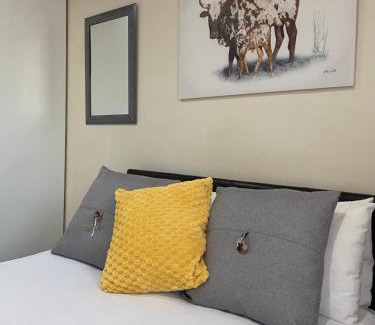 Greater Johannesburg Metropolitan Area House | Cottage on Keurboom