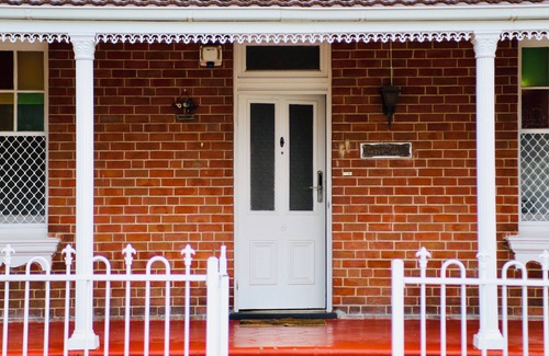 Bathurst House | Cottage on Manilla- Centrally Located