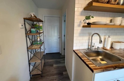 Edenton Cottage | Cottage on Oakum-cheerful 1-bedroom in Edenton