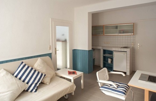 Wichmannsdorf Cottage | Cottage on park-like grounds with heated swimming pool