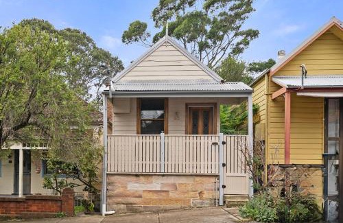 Lilyfield House | Cottage on Starling - Vintage meets Modern Comfort