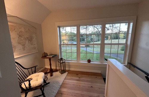 Knoxville House | Cottage on the Hill in South Knox