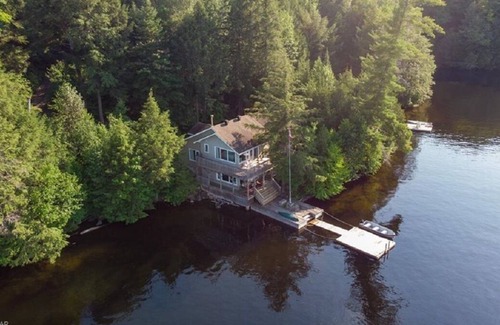 North Kawartha Cottage | Cottage on the lake! Beautiful 4 bedroom + 3 bath!