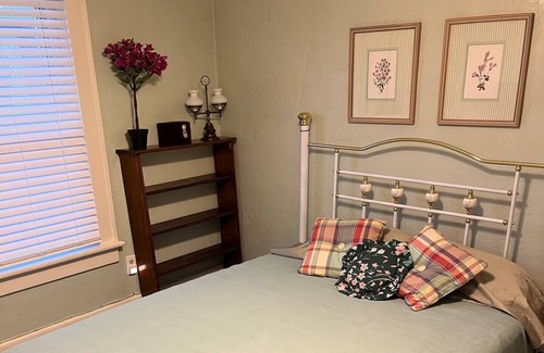 Somerset House | Cottage Peaks Retreat in Somerset